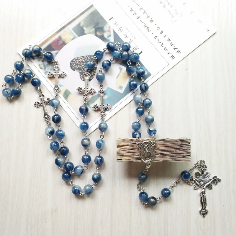 Chapelet en Perles Bleues et Croix Argentées