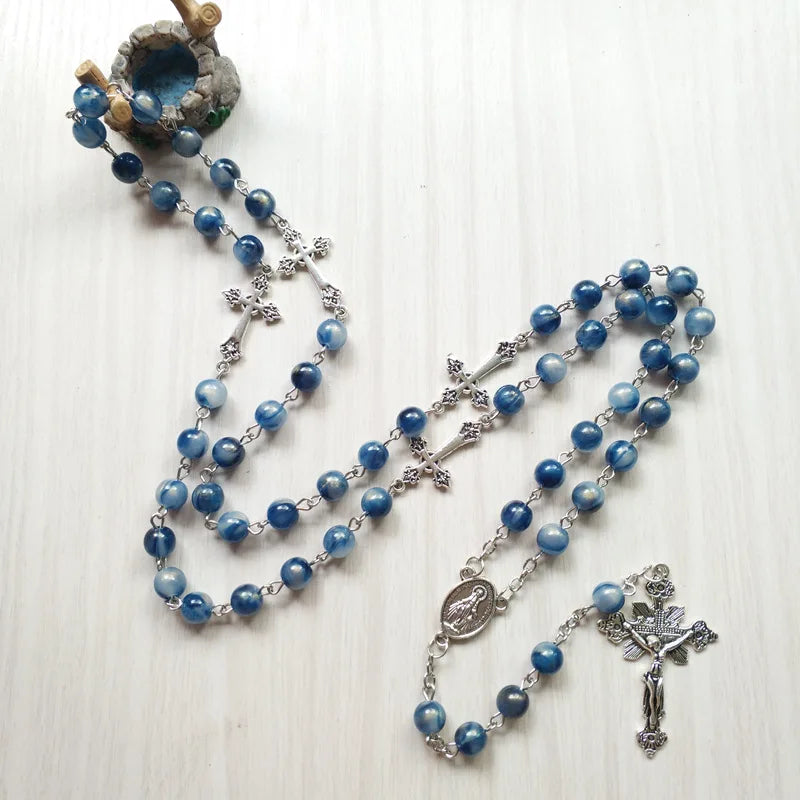 Chapelet en Perles Bleues et Croix Argentées