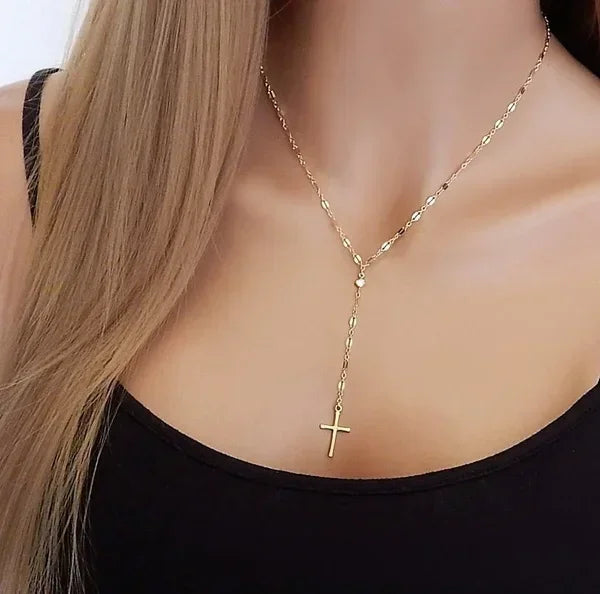 Collier Femme Croix Suspendue en Y - Élégance Moderne et Subtile