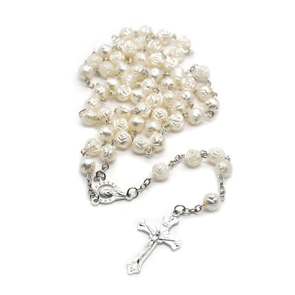 Chapelet Élégant avec Perles en Forme de Roses Blanches