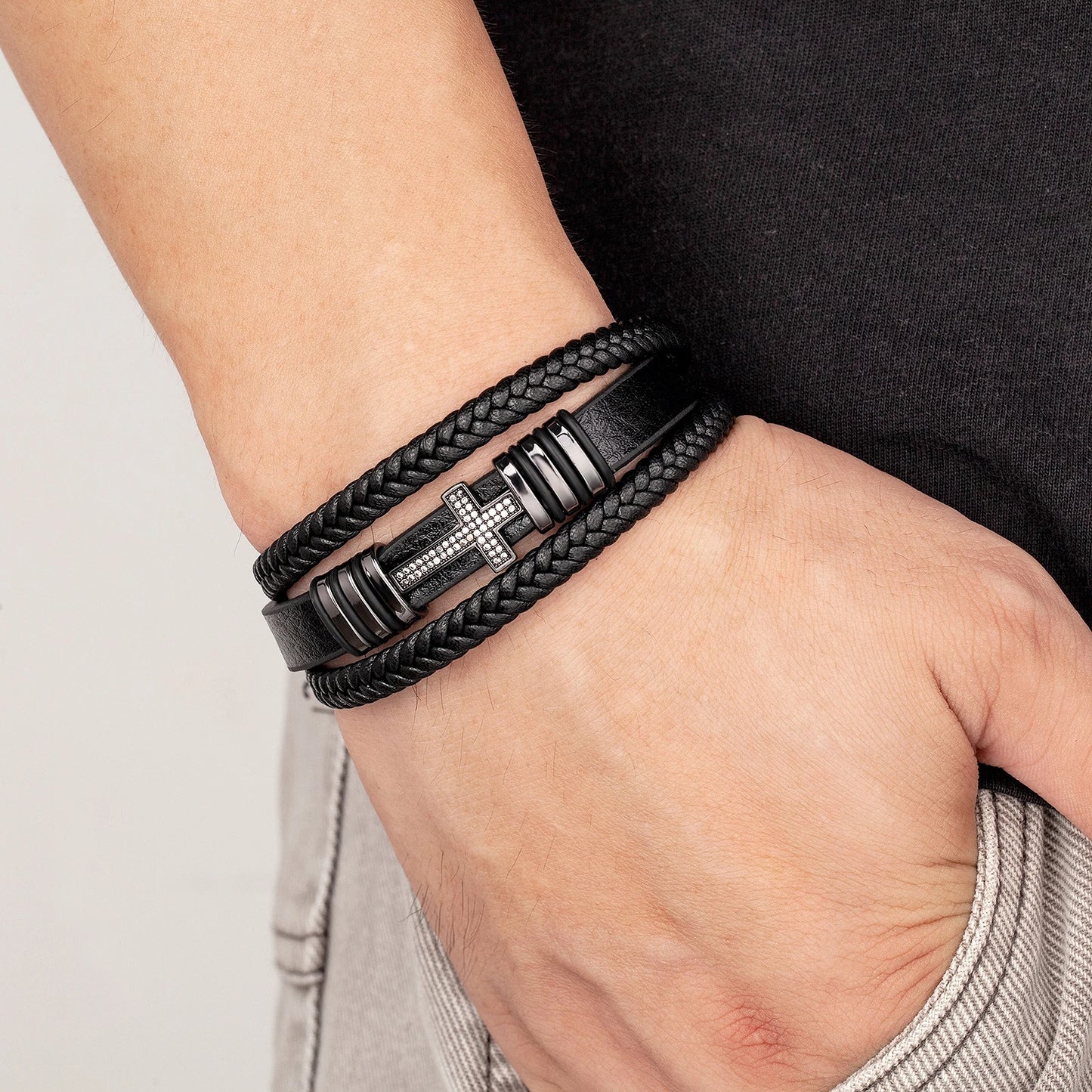 Bracelet Croix Homme Cuir Noir – Fermoir Magnétique Acier